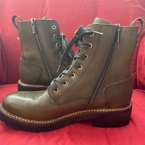 Leather Frye ankle combat boots like new